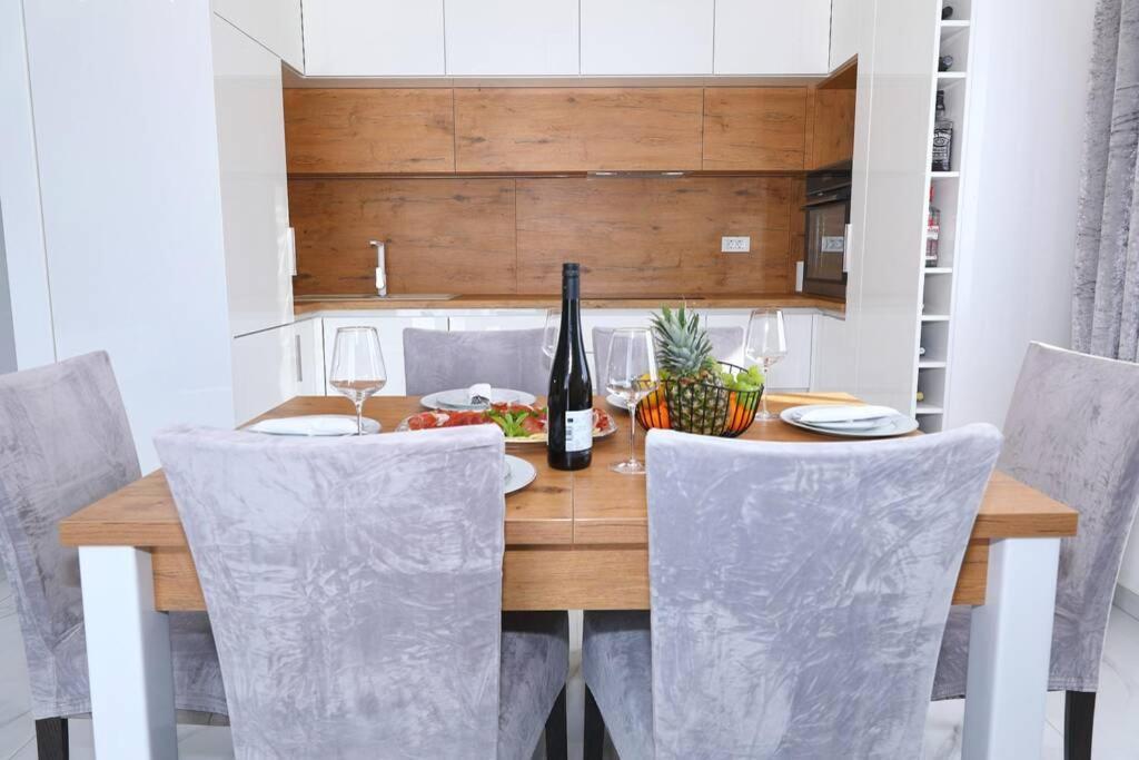 Apartman Chiara Galovac  Extérieur photo