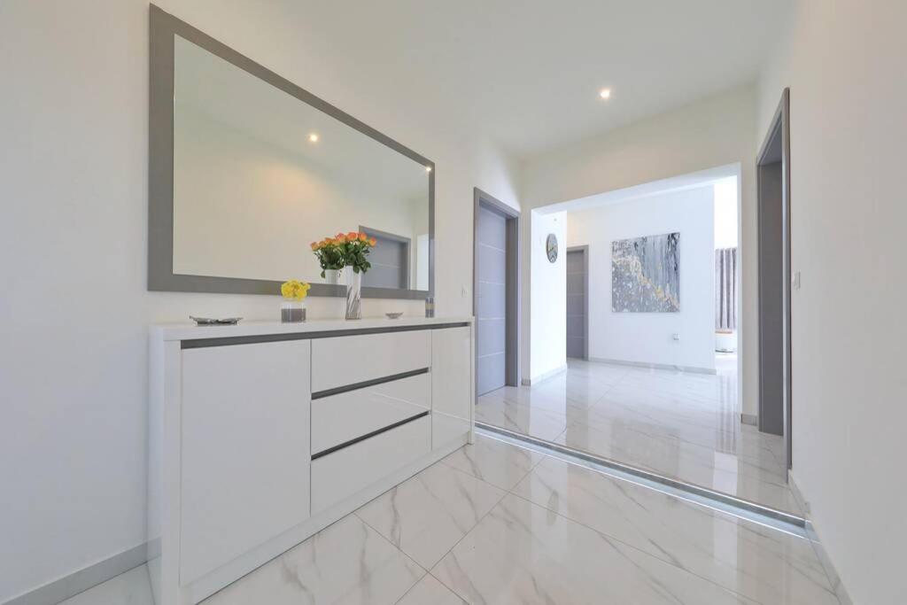 Apartman Chiara Galovac  Extérieur photo