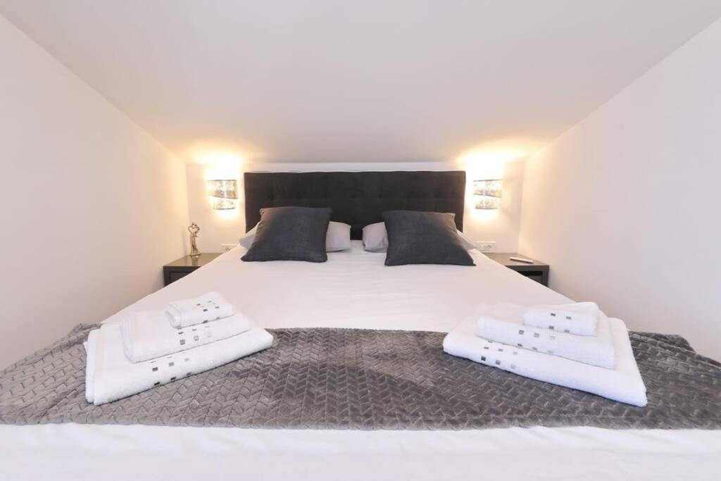 Apartman Chiara Galovac  Extérieur photo